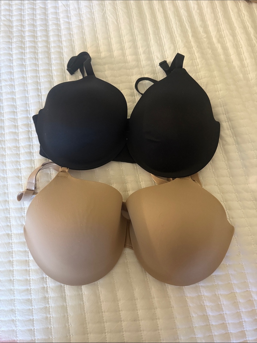 Warner's 2-Pack Smooth Molded Bras in Black and Nude